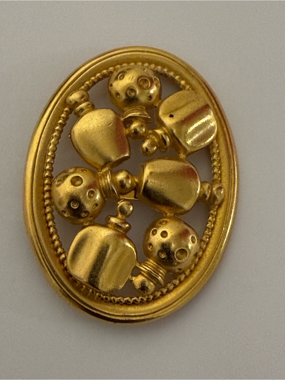 Gold Tone Oval Decorative Brooch